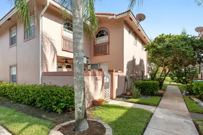 11912 ROYAL PALM Boulevard, Coral Springs – Townhouse for sale