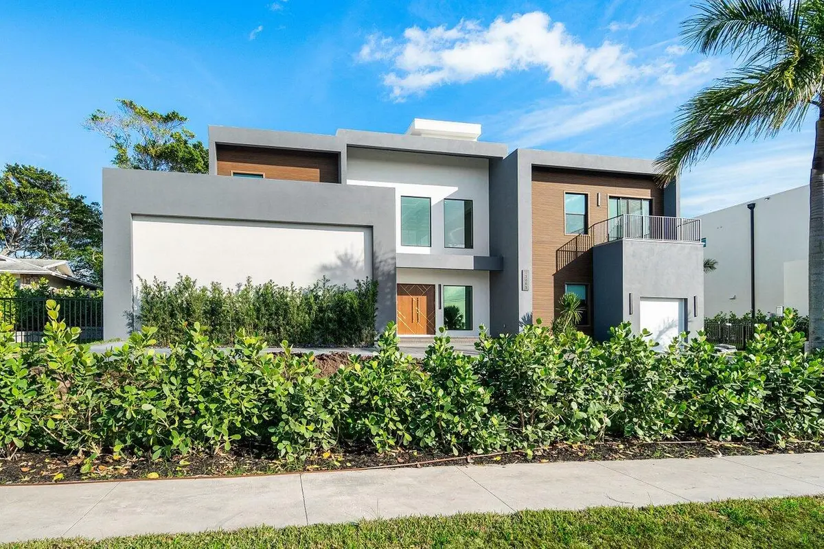 FRONT at 13480 US HIGHWAY 1, Juno Beach