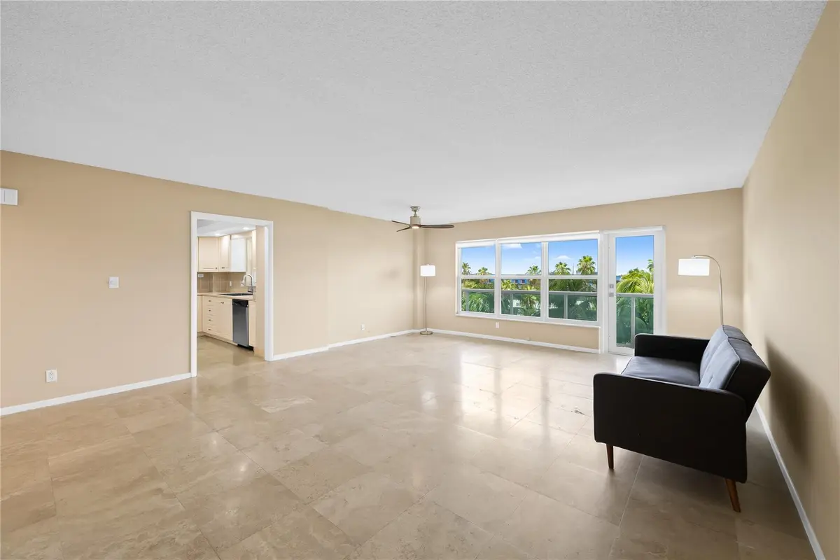 Photo 3 at 3900 GALT OCEAN Drive 309, Fort Lauderdale