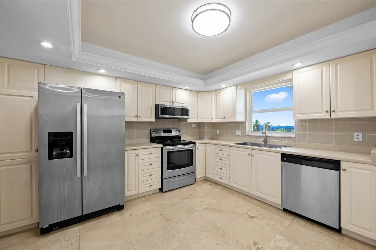Photo 7 at 3900 GALT OCEAN Drive 309, Fort Lauderdale