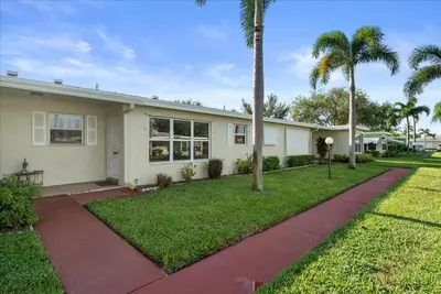 220 COUNTRY Lane B, Boynton Beach – Condominium for rent