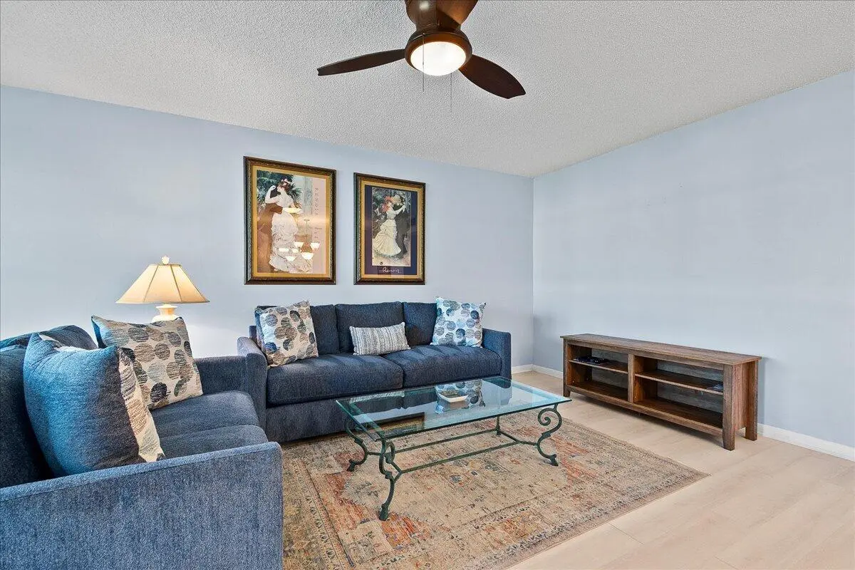 04-JLC_3460 at 220 COUNTRY Lane B, Boynton Beach