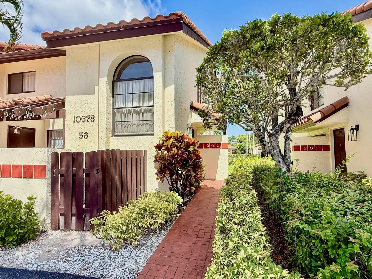 B28 at 10678 OCEAN PALM Way 202, Boynton Beach