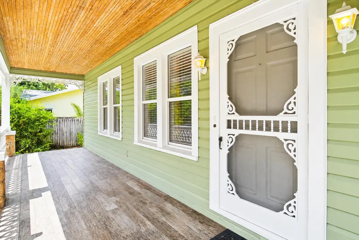 ENTRY OF HOME at 1424 S PALMWAY, Lake Worth Beach