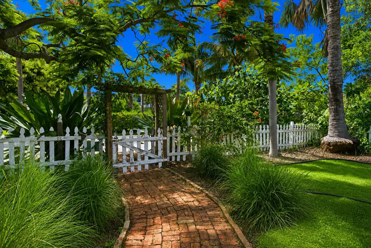FRONT VIEW TO STREET at 1424 S PALMWAY, Lake Worth Beach