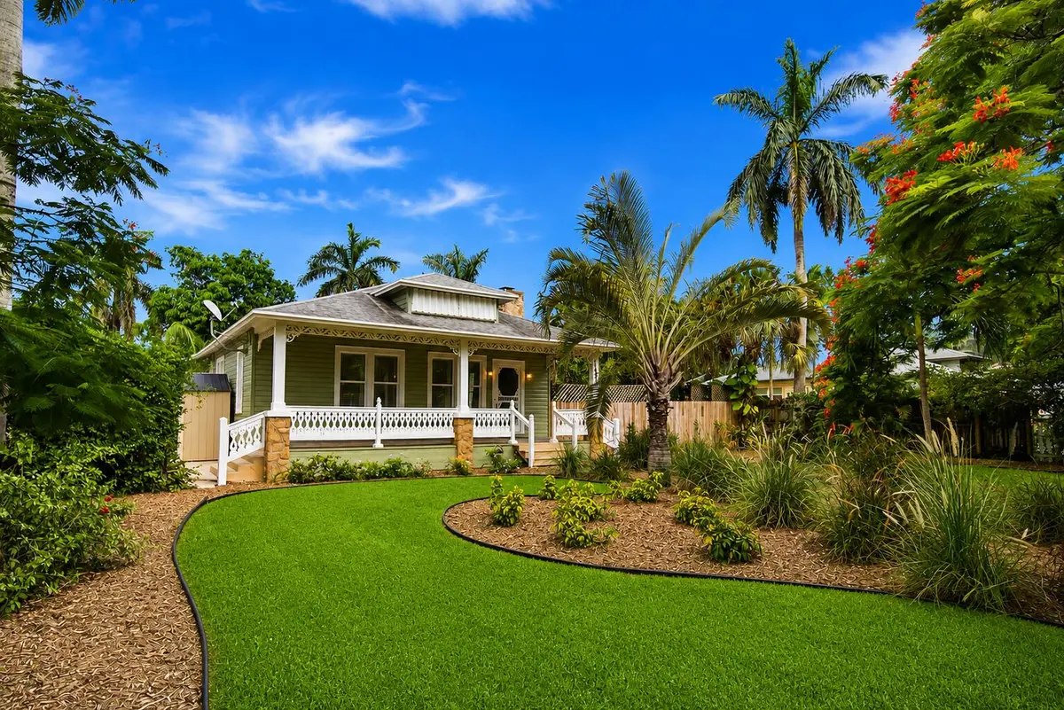 front view at 1424 S PALMWAY, Lake Worth Beach