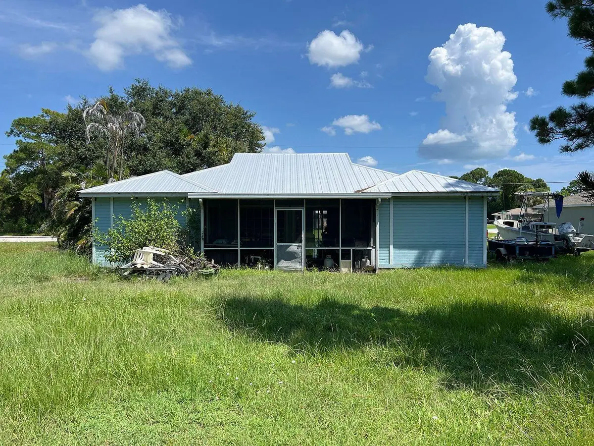 2210 SE GRAND Drive, Port St. Lucie, FL – photo 5