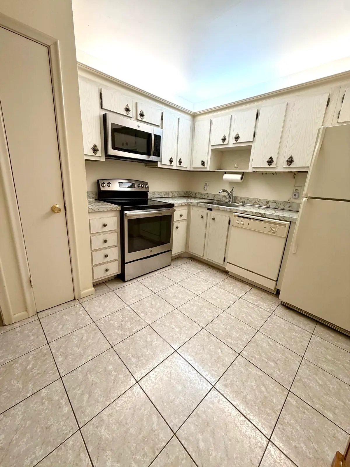 IMG_0815 at 4740 NW 21st Street 311, Lauderhill