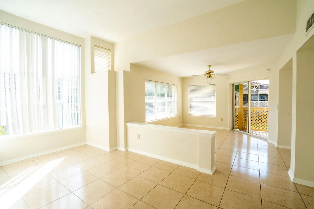 Z0605824 at 4791 VIA PALM Lakes 1709, West Palm Beach