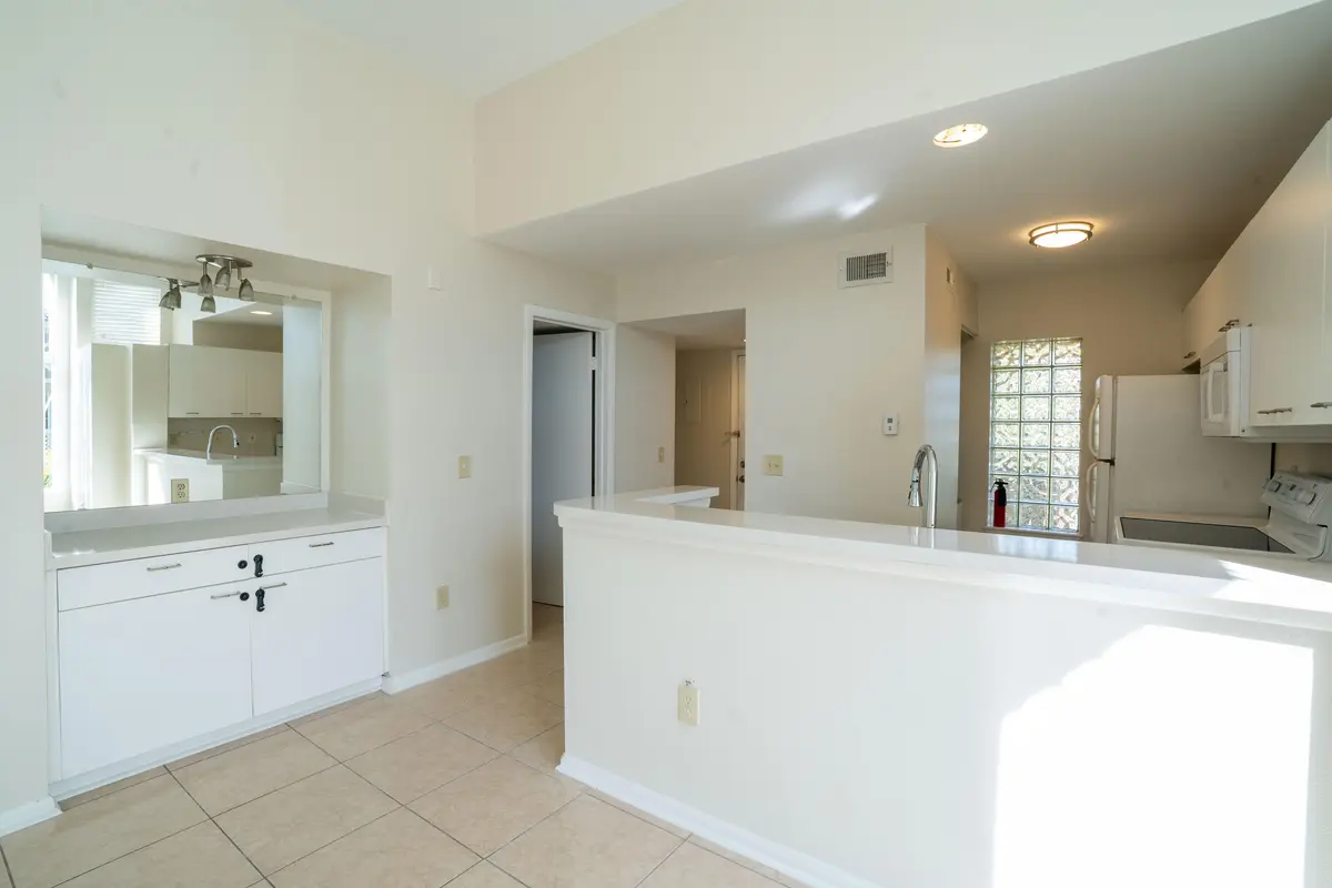 Z0605828 at 4791 VIA PALM Lakes 1709, West Palm Beach