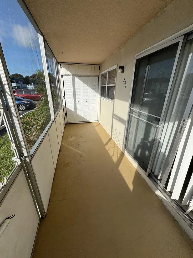 large (1) at 201 BRITTANY, Delray Beach