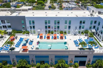236 SE Fifth Avenue 303, Delray Beach – Condominium for sale