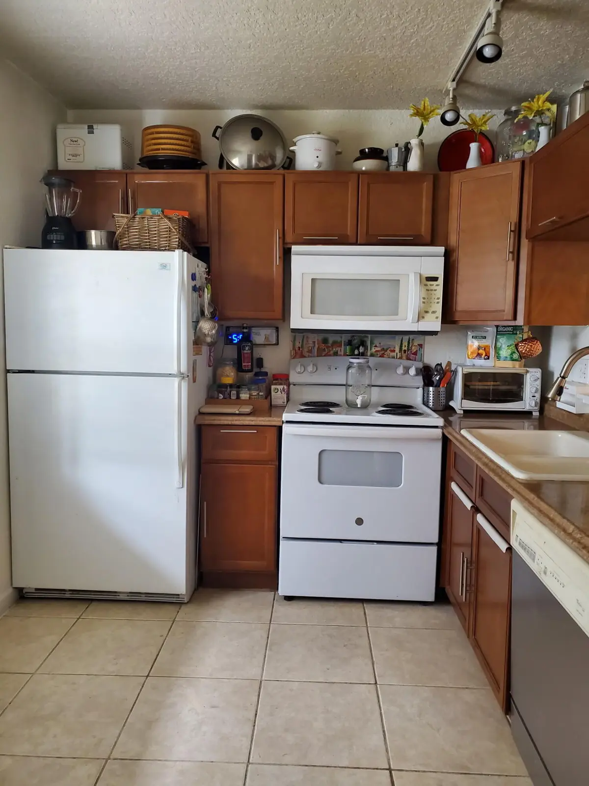 20260731_174814 at 2337 NW 89TH Drive 607, Coral Springs