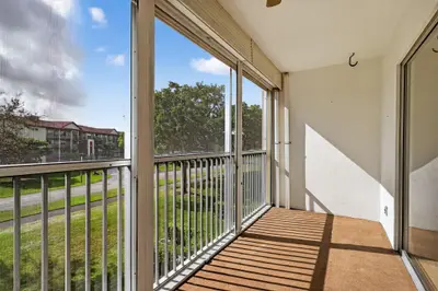 12750 SW 4TH Court 307J, Pembroke Pines – Condominium for sale