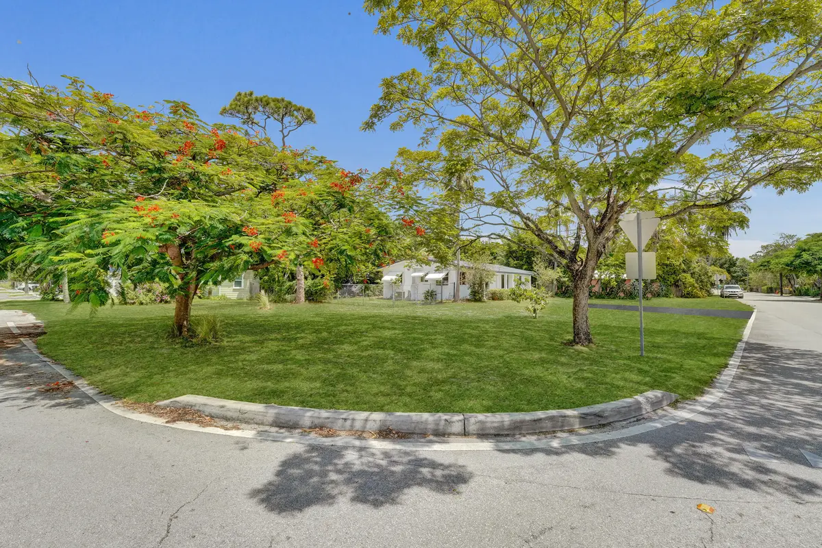 DSC01097 at 611 SW 7TH Street, Fort Lauderdale
