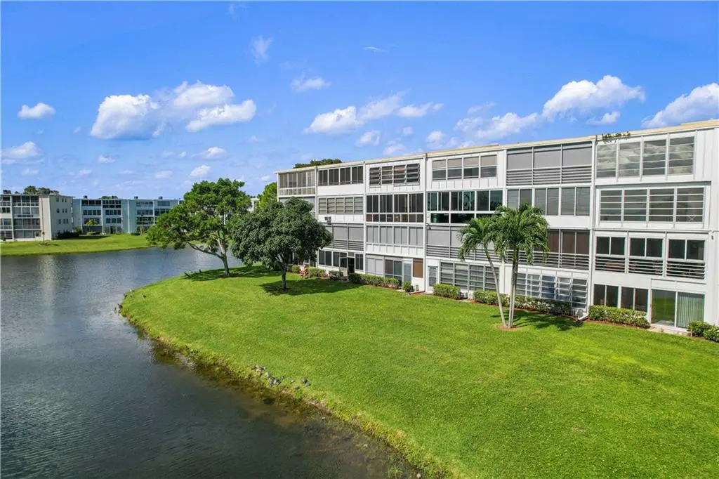 1088 L at 4037 HARWOOD D, Deerfield Beach
