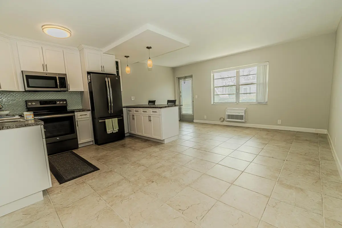 _Z720327 at 401 N J Street 5, Lake Worth Beach