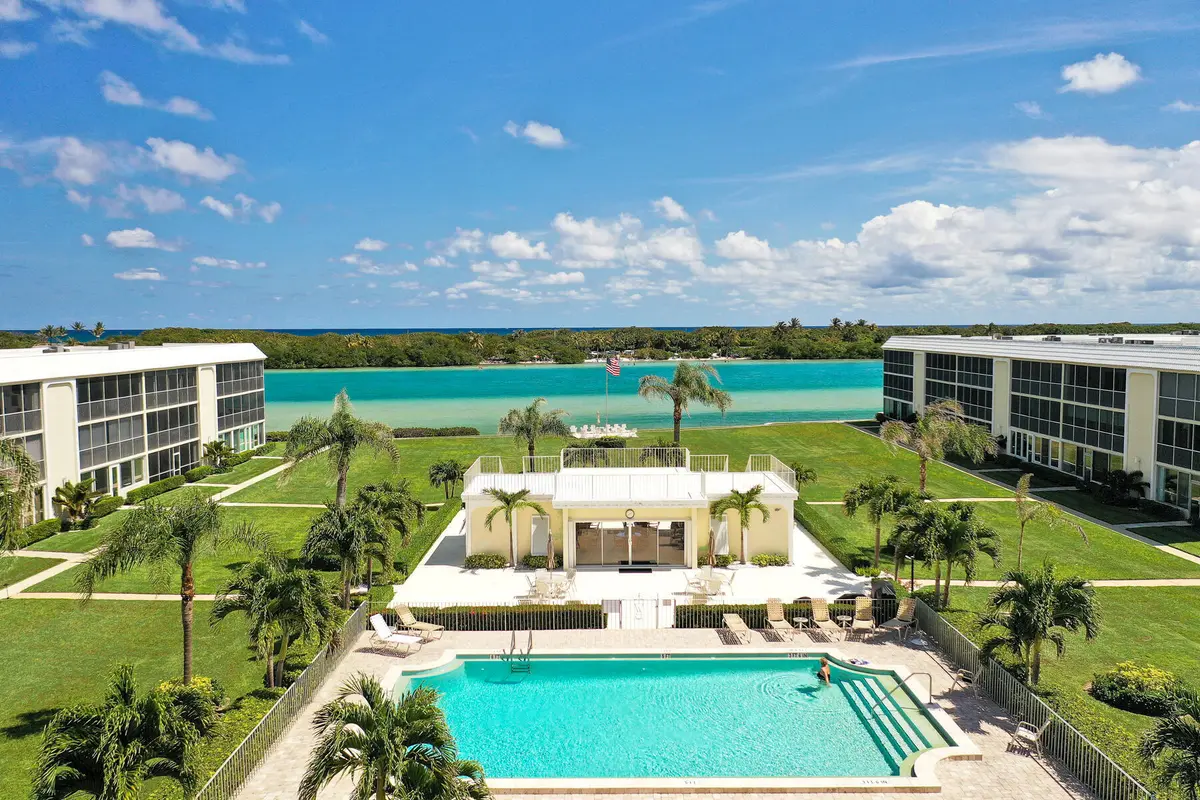 Amazing Pool at 100 Waterway Road, Jupiter