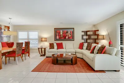 5481 Mirror Lakes Boulevard, Boynton Beach – Single Family Residence for sale