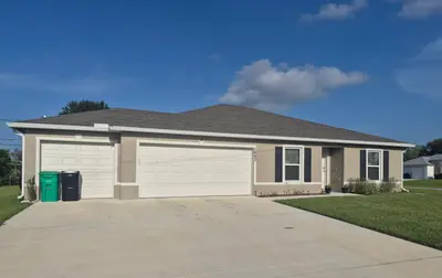 1643 SE OCEAN Lane, Port St. Lucie – sold