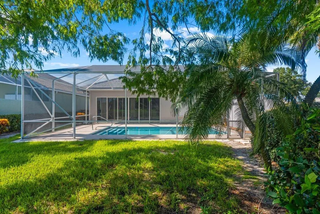 DSC05760.jpg-SMALL at 323 NW BENTLEY Circle, Port St. Lucie