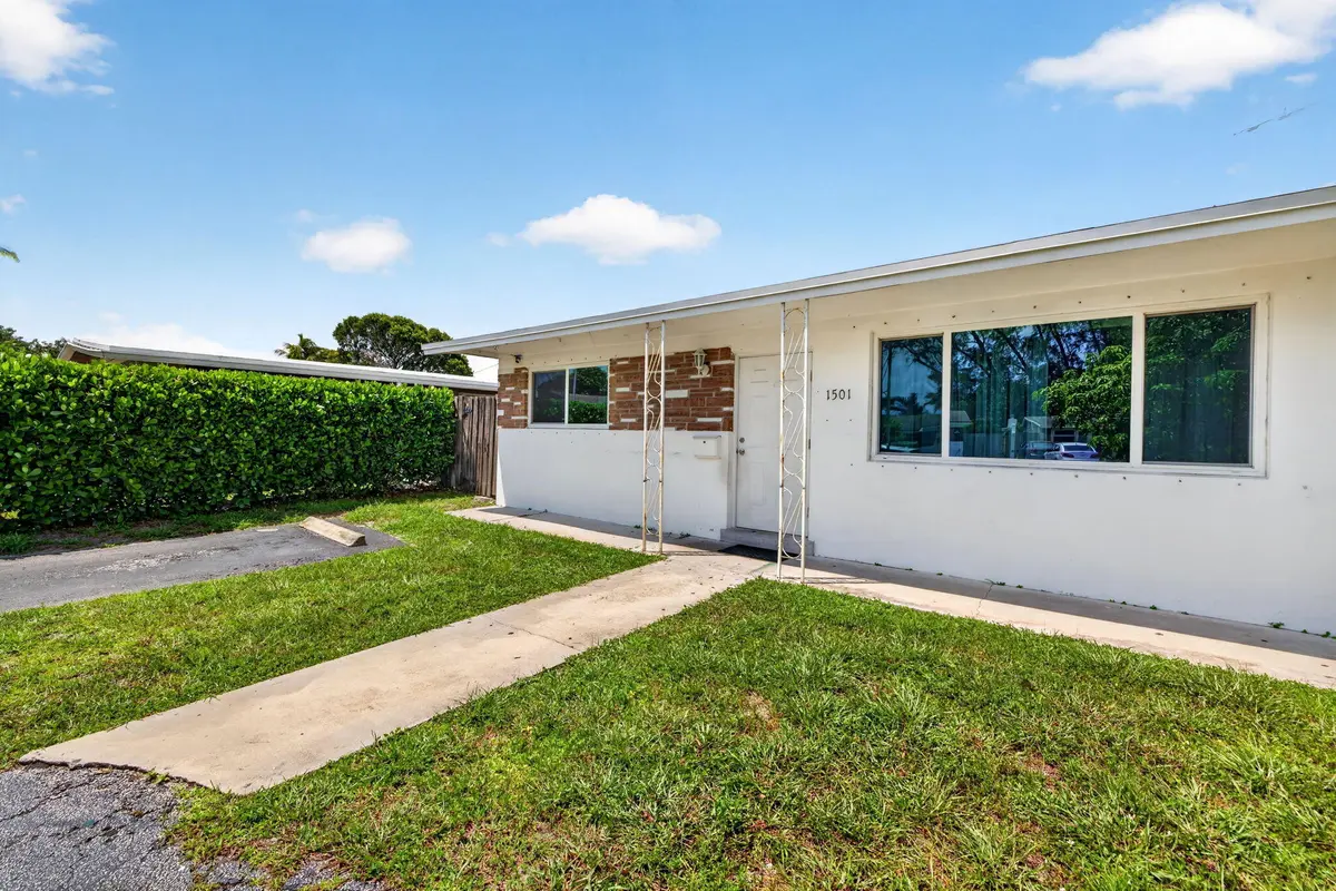 4-web-or-mls-699A9542 at 1501 NW 41ST Street, Oakland Park