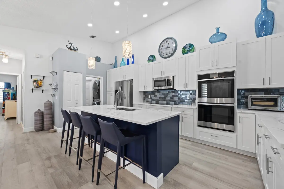 . at 10761 PELICAN Drive, Wellington