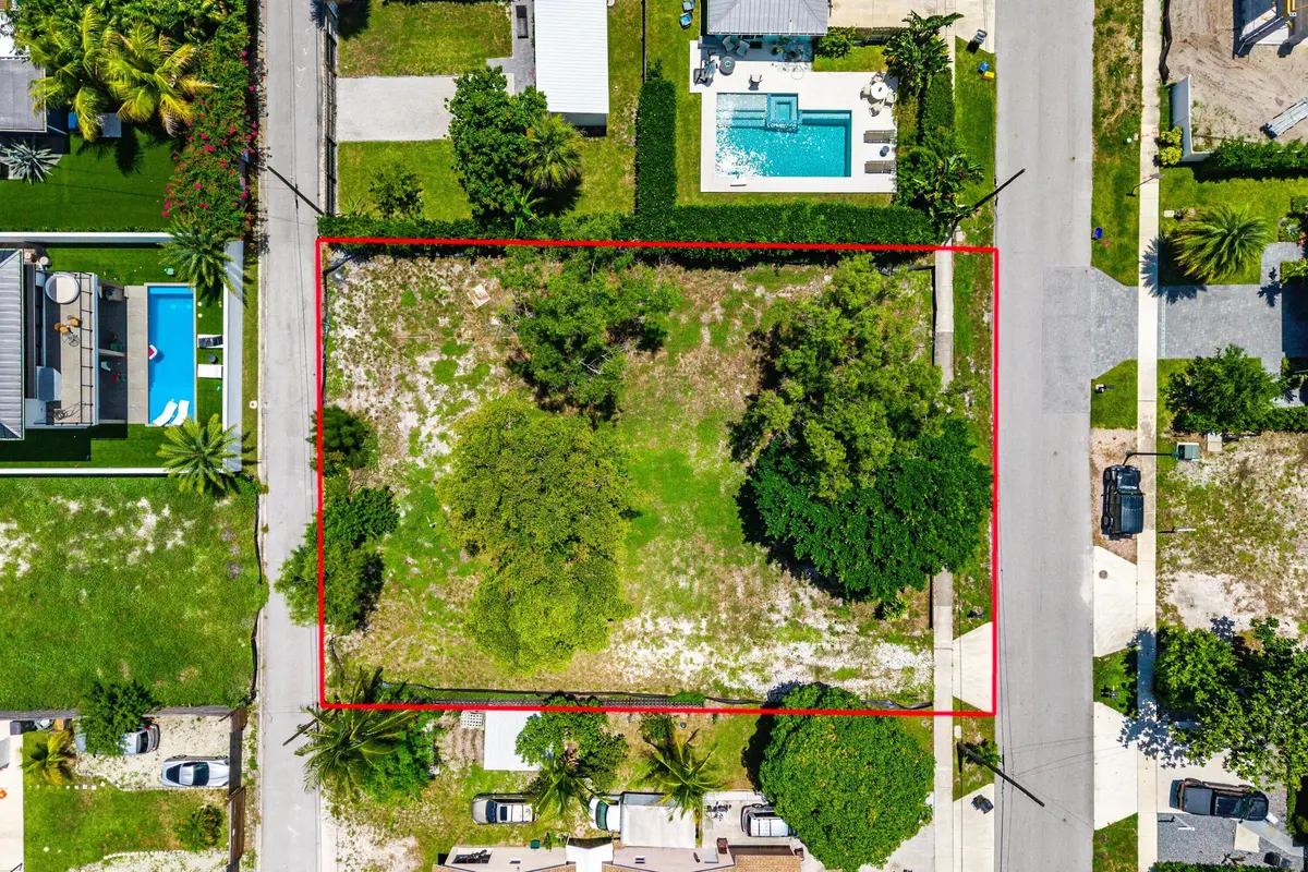 619 SE 2nd Avenue at 619 SE 2nd Avenue, Delray Beach