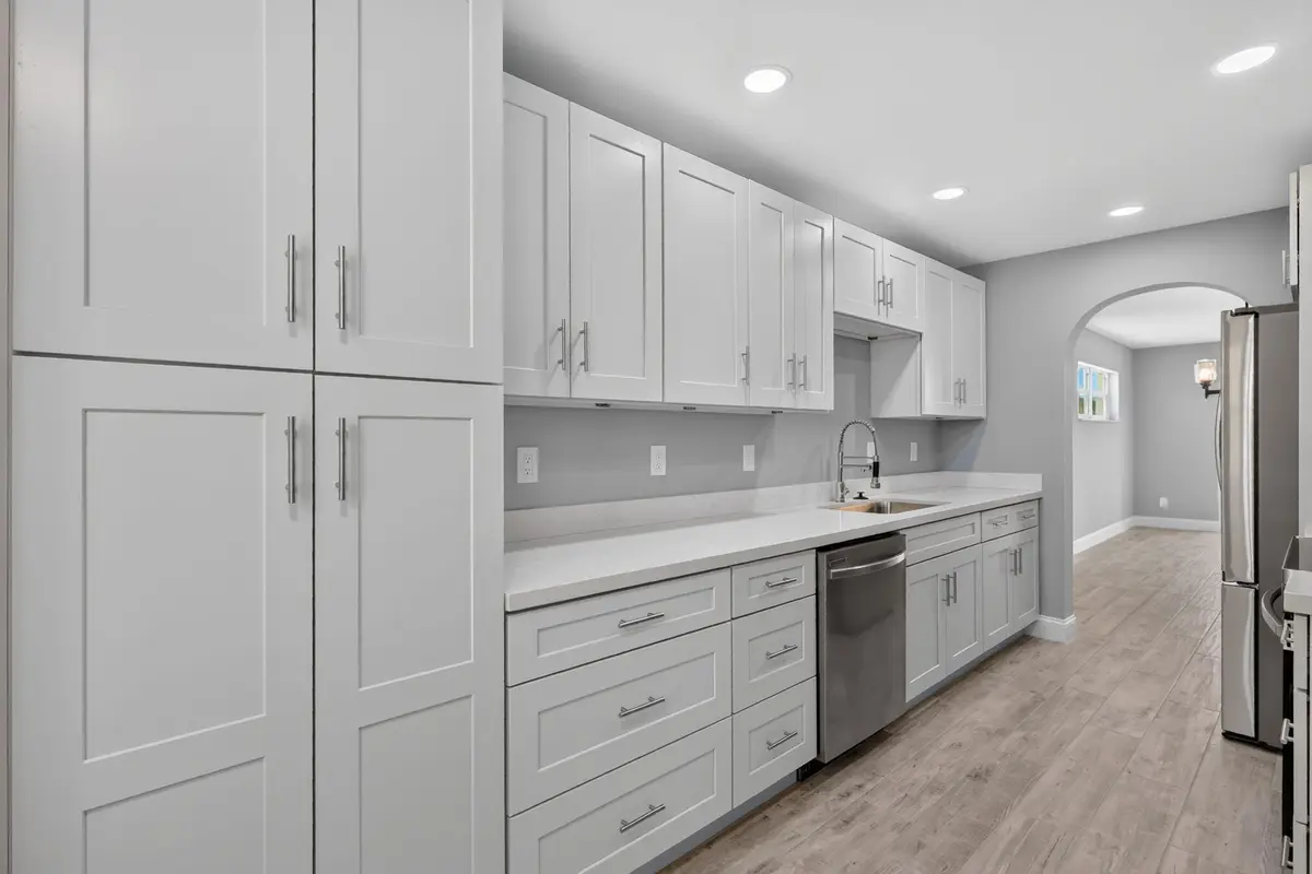 14-web-or-mls-5P1A4278 at 203 Grove Isle Circle, Vero Beach