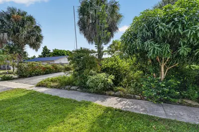 303 S DELAWARE Boulevard, Jupiter – Single Family Residence for sale