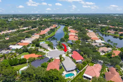 218 HAMPTON Court, Jupiter – Single Family Residence for sale