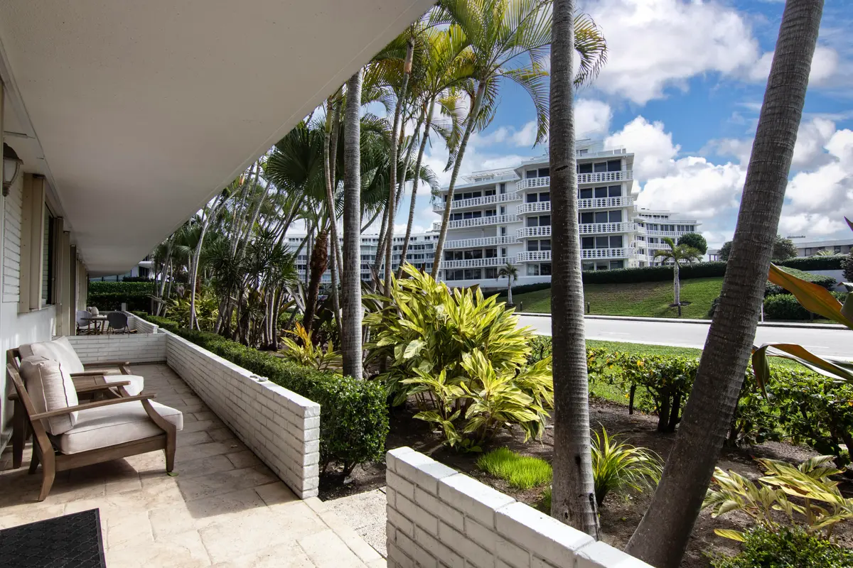 IMG_3656 at 139 SUNRISE Avenue 103, Palm Beach