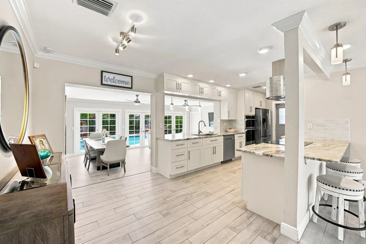 15__jjl5573 at 2511 NE 20th Avenue, Lighthouse Point