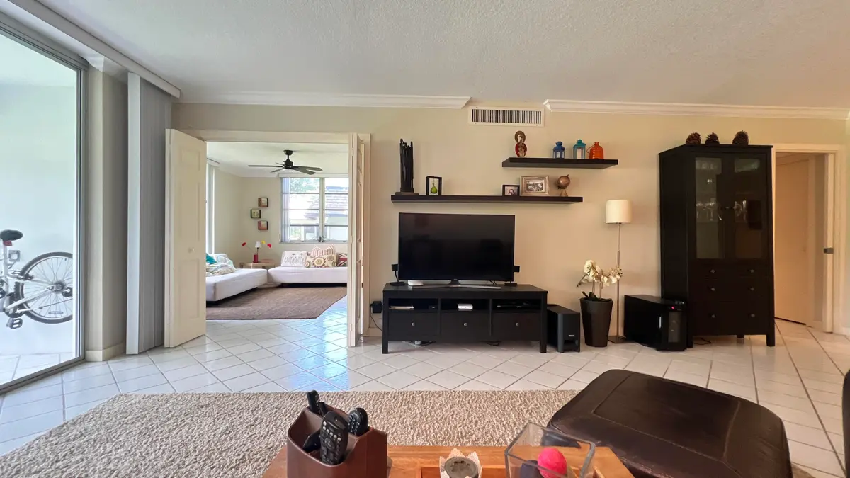 IMG_0739 at 4017 N CYPRESS Drive 101, Pompano Beach