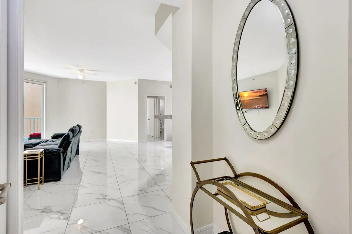 Foyer at 802 W WINDWARD Way 316, Lantana