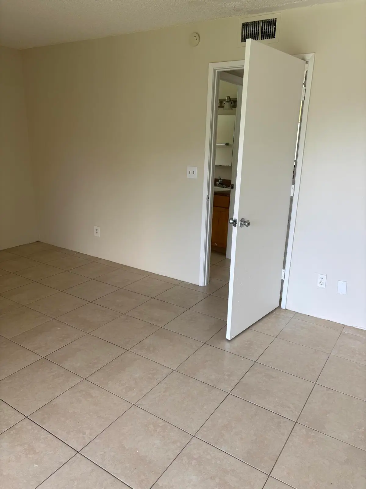 IMG_3481 at 1437 MEADOWS Circle 1437, Boynton Beach