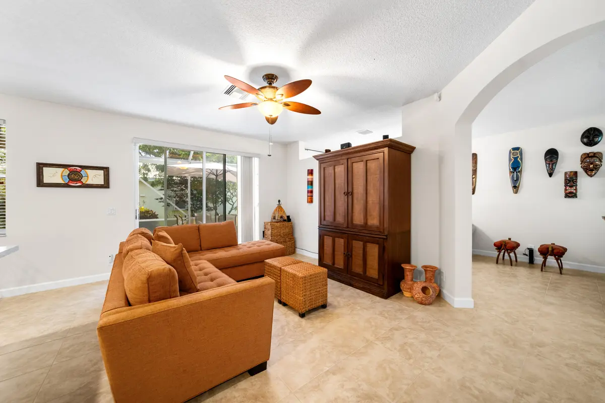 A7_01484 at 5106 Heron Court, Coconut Creek