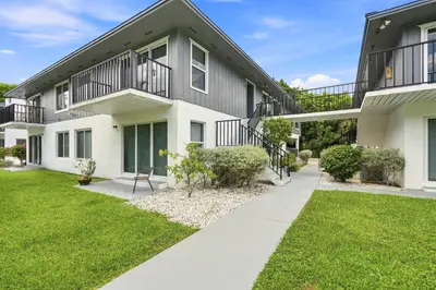 1180 CARLTON Court 206A, Fort Pierce – leased