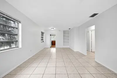 199 SW 15th Street 3, Boca Raton – Apartment for rent