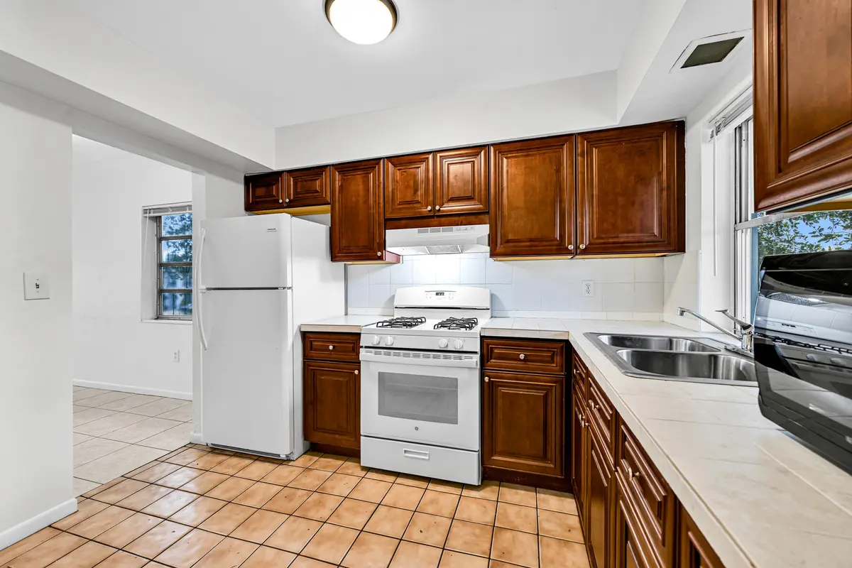 IMG_9931 at 199 SW 15th Street 3, Boca Raton