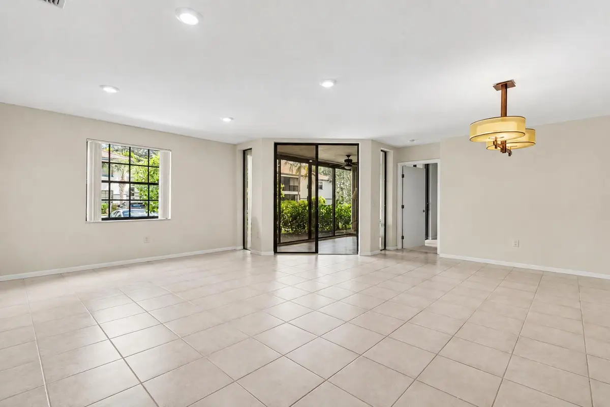 living room at 5136 FLORIA Drive H, Boynton Beach