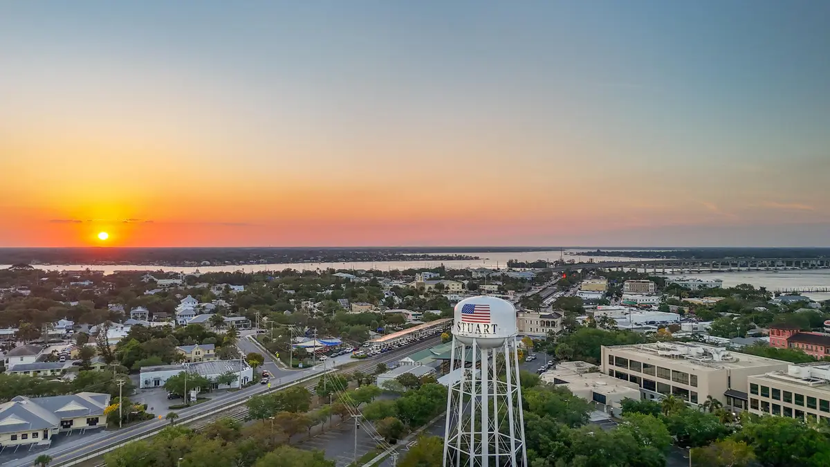91_st stock - stuart watertower at 1117 SE OSCEOLA Street, Stuart