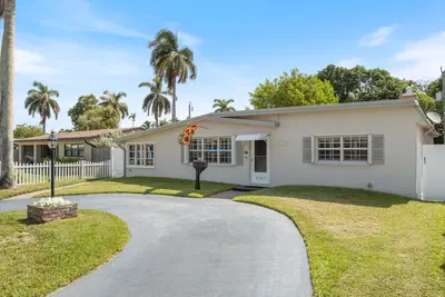 2107 N 15TH Avenue, Hollywood – Single Family Residence for sale