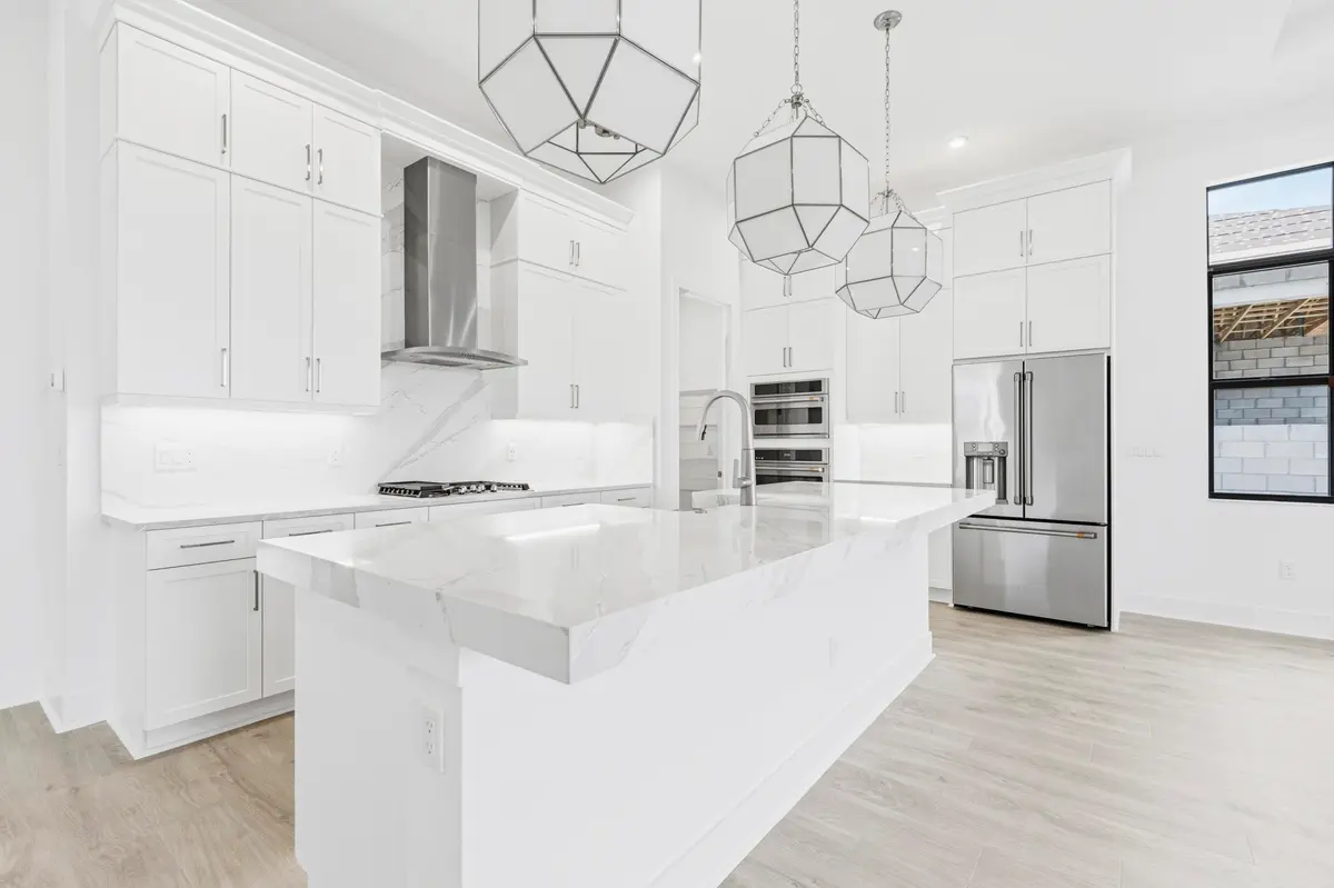 Kitchen at 13921 Vivant Drive, Palm Beach Gardens