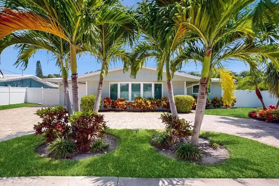 Front at 200 SW 6th Avenue, Boca Raton