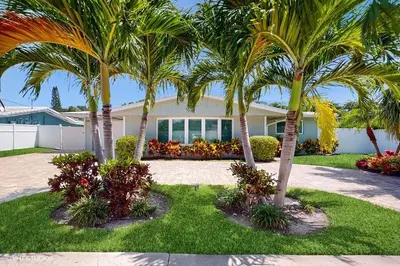 200 SW 6th Avenue, Boca Raton – Single Family Residence for rent