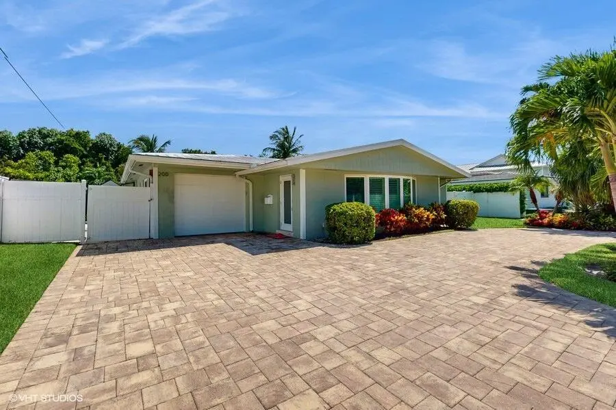 01_200sw6thave_2001_Small at 200 SW 6th Avenue, Boca Raton