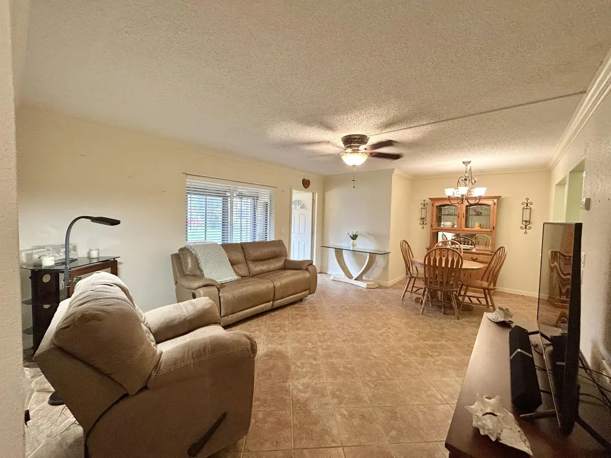 LIVING AREA at 131 LAKE PINE Circle D-1, Greenacres