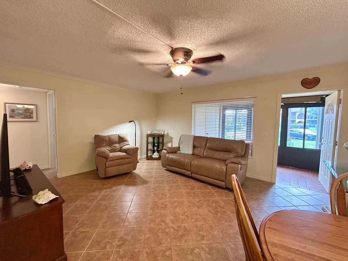 LIVING AREA at 131 LAKE PINE Circle D-1, Greenacres