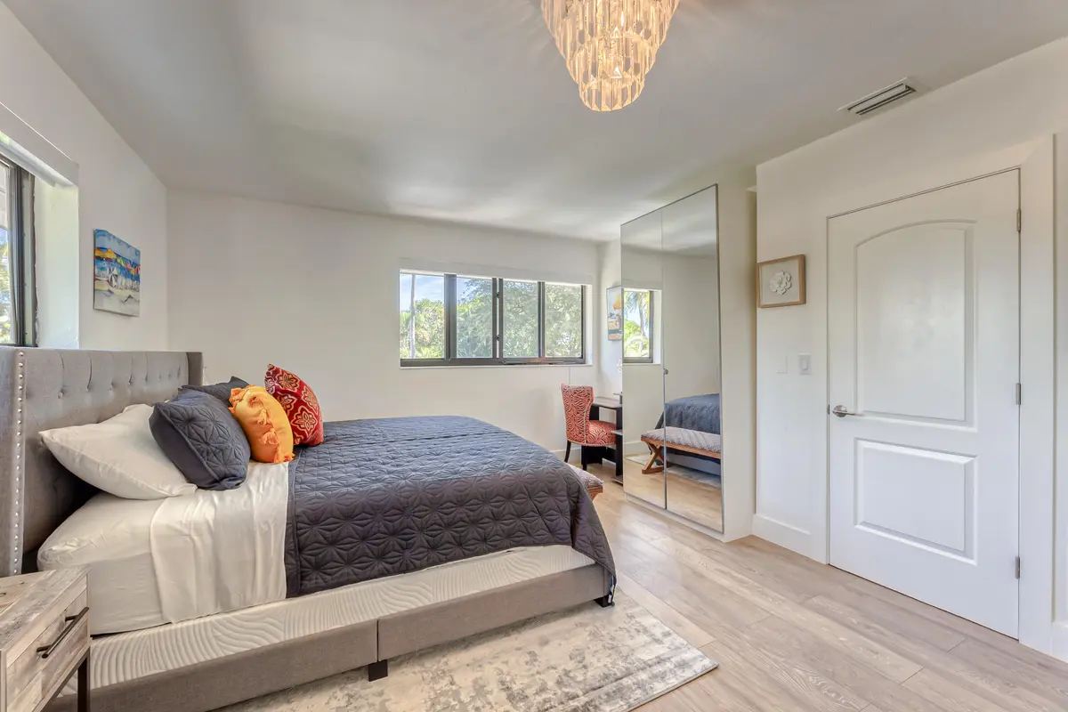 vadim-6 at 2009 SE 24 Avenue, Fort Lauderdale